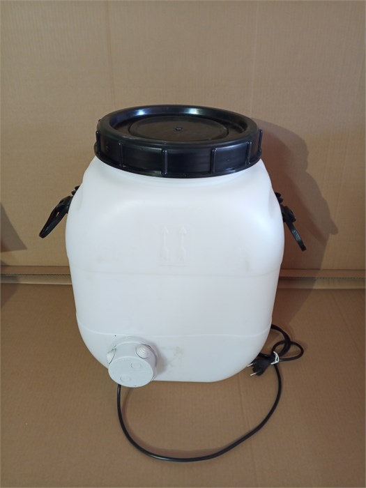 Бак для душа 51 л с подогревом. Белый 2110