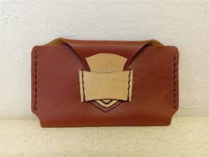 {{photo.Alt || photo.Description || 'Картхолдер из натуральной кожи для карт'}}