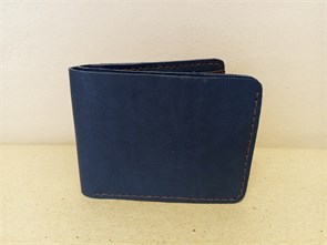 {{photo.Alt || photo.Description || 'Мужской кошелек из натуральной кожи 8 карт. Синий'}}